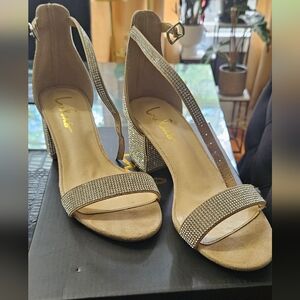 Lulu's Gold Stiletto Heels Elegant Design